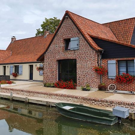 Au Chemin Du Paradis Gite De 10 Personnes 4 Etoiles Saint-Martin-Lez-Tatinghem 外观 照片