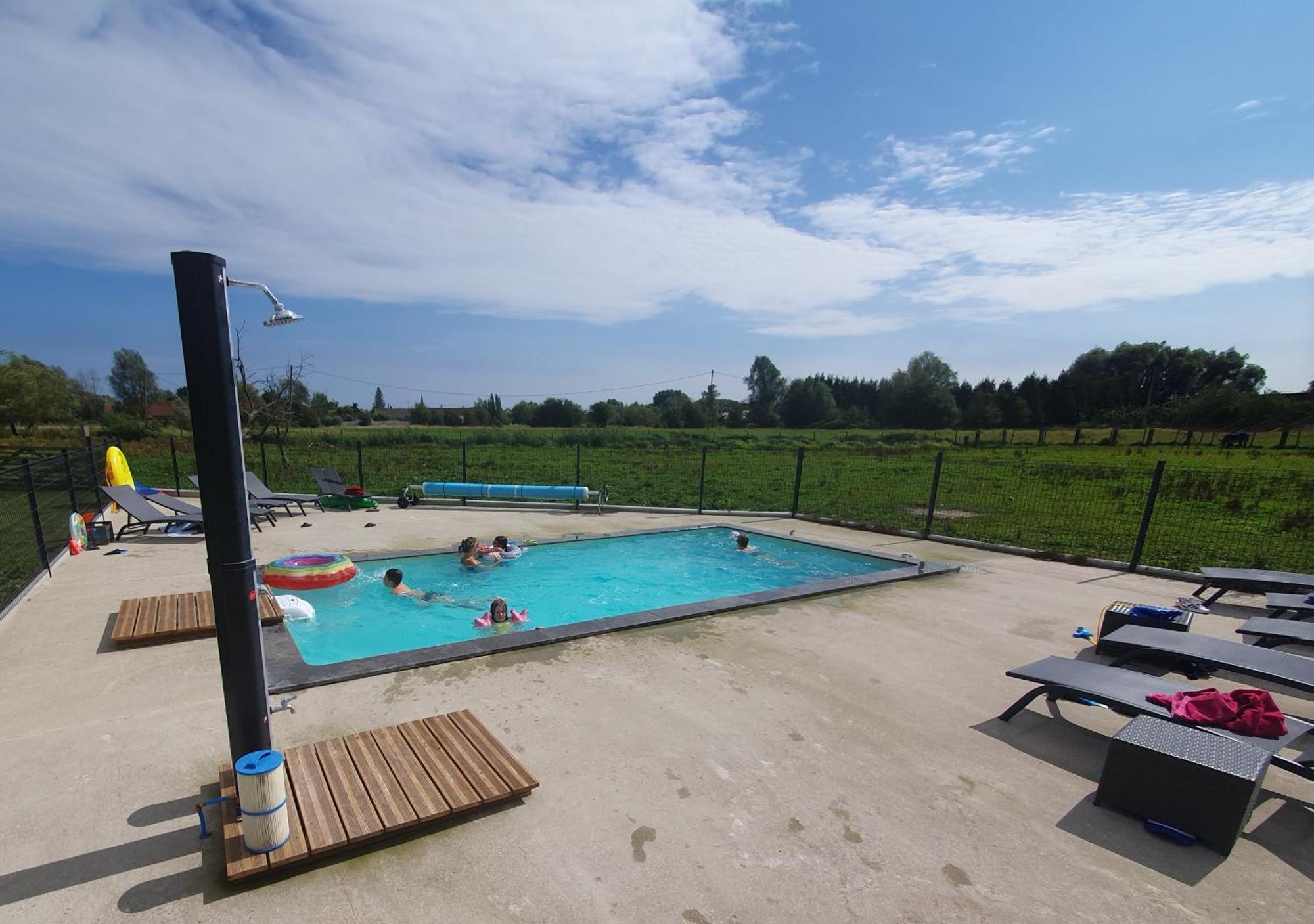 Au Chemin Du Paradis Gite De 10 Personnes 4 Etoiles Saint-Martin-Lez-Tatinghem 外观 照片
